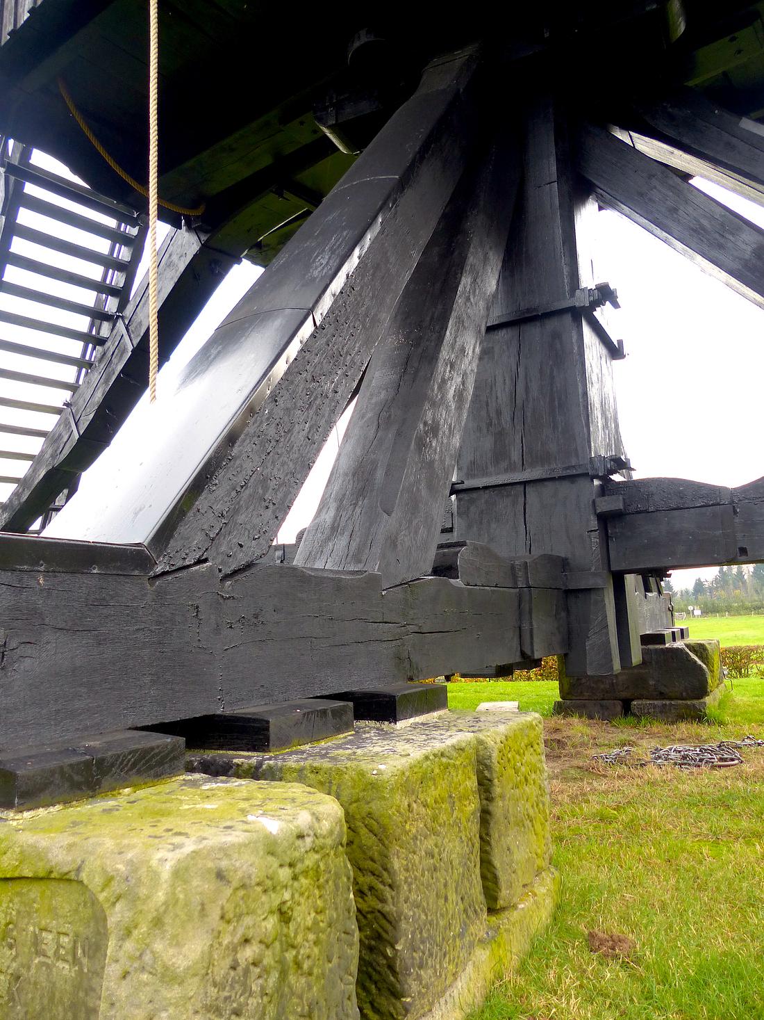 9, Molen 11458 Wissink's Möl (Enschede), Toine Zwitserlood (12-11-2014)Basis op teerlingen | Database Nederlandse molens