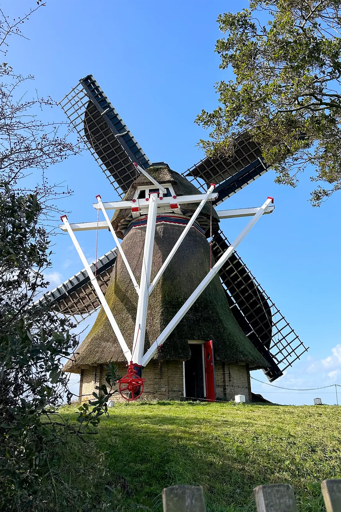 2, Molen 03071 De Broekmolen / Broekpoldermûne ( Broeksterwoude / Broeksterwâld), Bjorn Jannink (14-10-2023) | Database Nederlandse molens