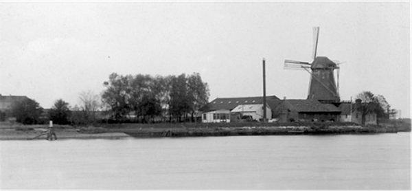 1, Molen 01270 Welgelegen / Dikke Molen (Zwijndrecht), Foto collectie E. Stoop | Database Nederlandse molens