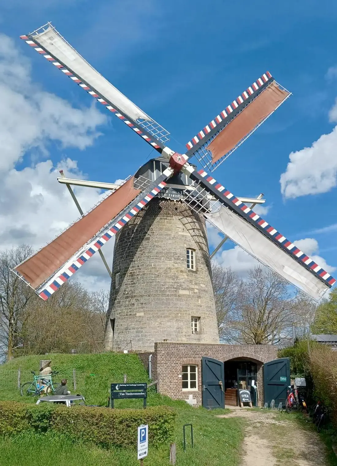 Molen 03936 Van Tienhovenmolen (Wolfshuis (Bemelen)), Koen van der Maat (25-11-2023)&nbsp; | Database Nederlandse molens