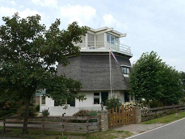 10, Molen 00927 Eendragtspolder,  Nr. 1 , Noordelijke bovenste middelmolen (Zevenhuizen), Foto S. Boumans, augustus 2009 | Database Nederlandse molens