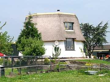 6, Molen 00940 Palensteinse polder, middenmolen (Zoetermeer), Foto J.A.C> de Kroon, 9 mei 2002 | Database Nederlandse molens