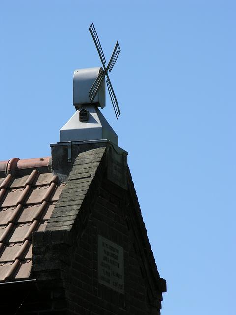 2, Molen 01268 Polder Zwijndrecht / Polder Zwijndrecht, Meerdervoort en het Kort Ambacht van de Groote LindtDe Zwijndrechtse watermolen (Zwijndrecht), Foto S. Boumans, opname 2 mei 2007 | Database Nederlandse molens