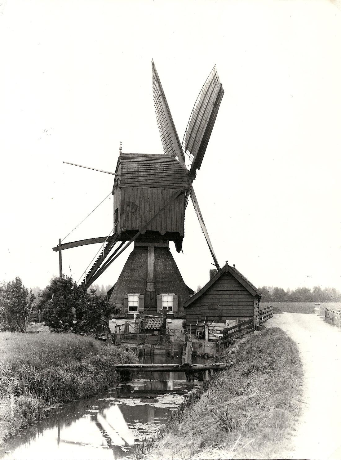 3, Molen 01268 Polder Zwijndrecht / Polder Zwijndrecht, Meerdervoort en het Kort Ambacht van de Groote LindtDe Zwijndrechtse watermolen (Zwijndrecht), Foto collectie DVM | Database Nederlandse molens