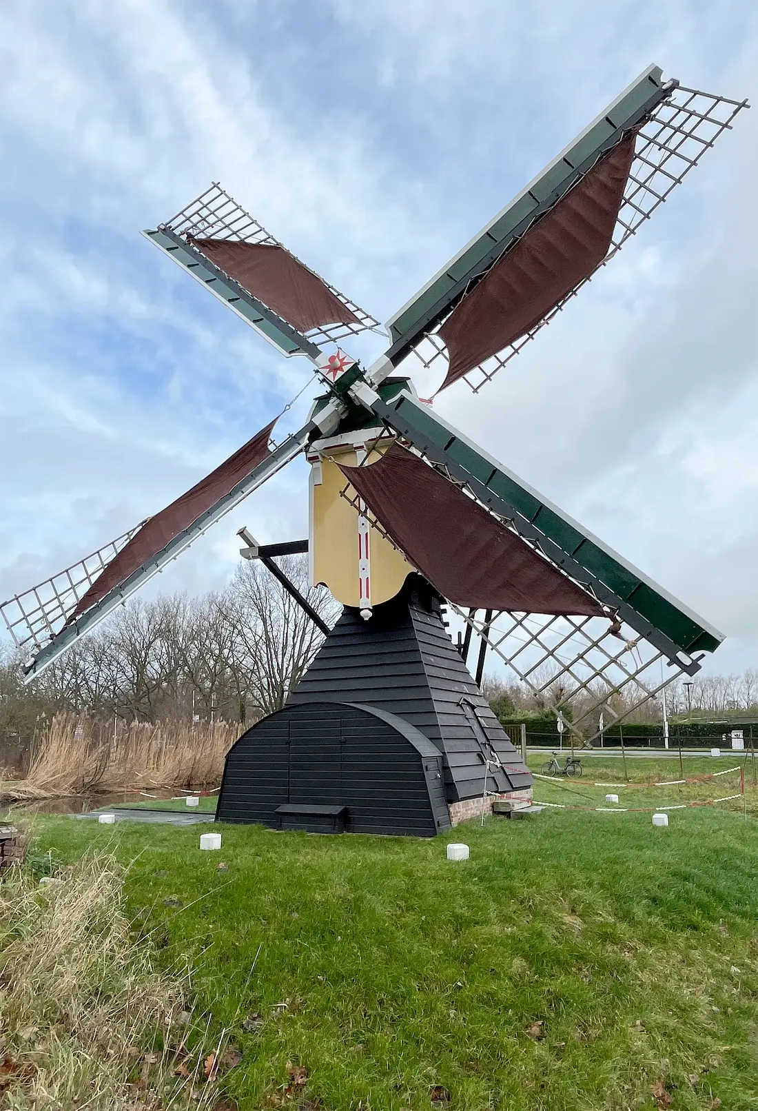 Molen 00992 Maredijkmolen / De Maredijker (Leiden), Job de Groen (29-12-2023)&nbsp; | Database Nederlandse molens