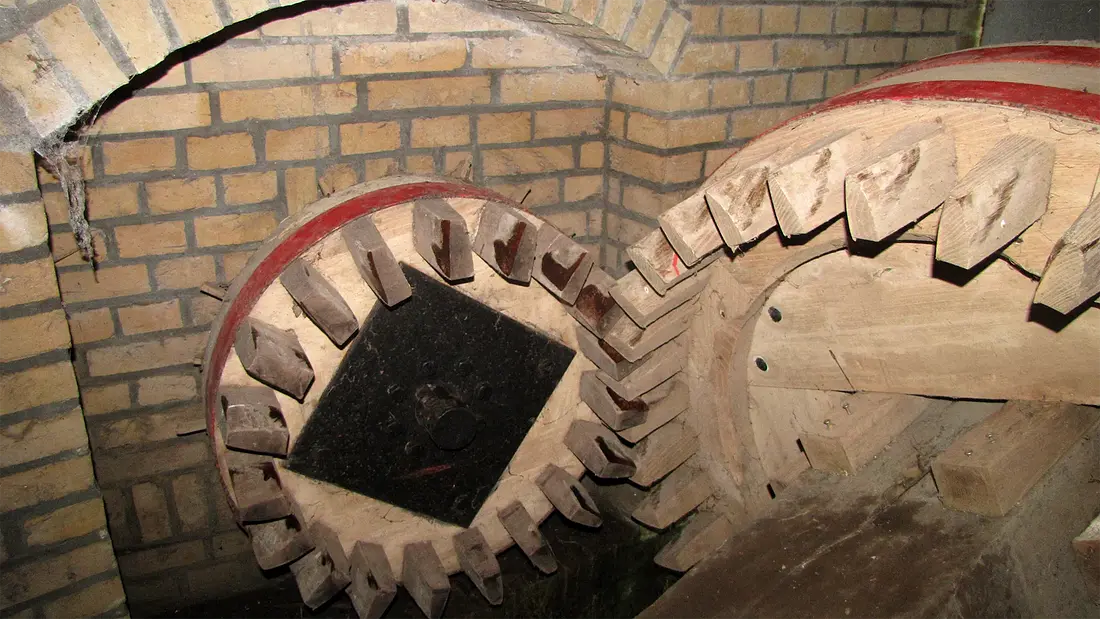8, Molen 03830 De Marsumermolen (Marssum / Marsum), Jaap Tiedema (28-02-2024)&nbsp;Aandrijving inmaalvijzel. | Database Nederlandse molens