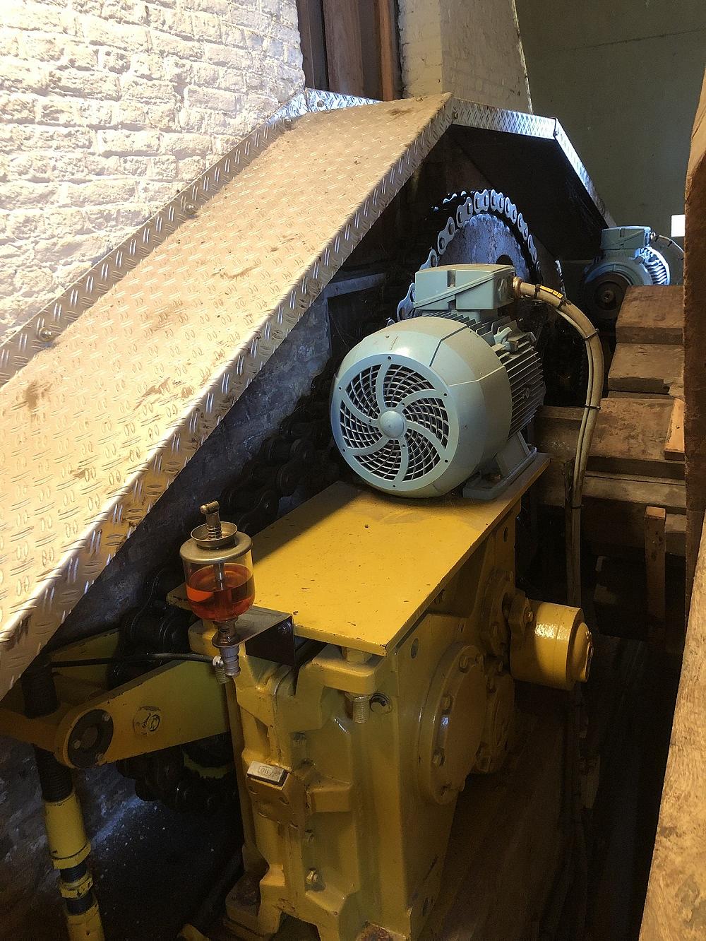 Motor ?, Vector electromotoren (?), Rob van Zijll&nbsp; &nbsp;27-01-2024 | Database Nederlandse molens