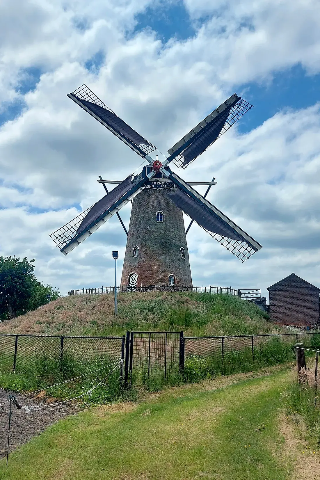 6, Molen 00708 De Arend (Wouw), Jesse Bergquist (2-6-2023) | Database Nederlandse molens