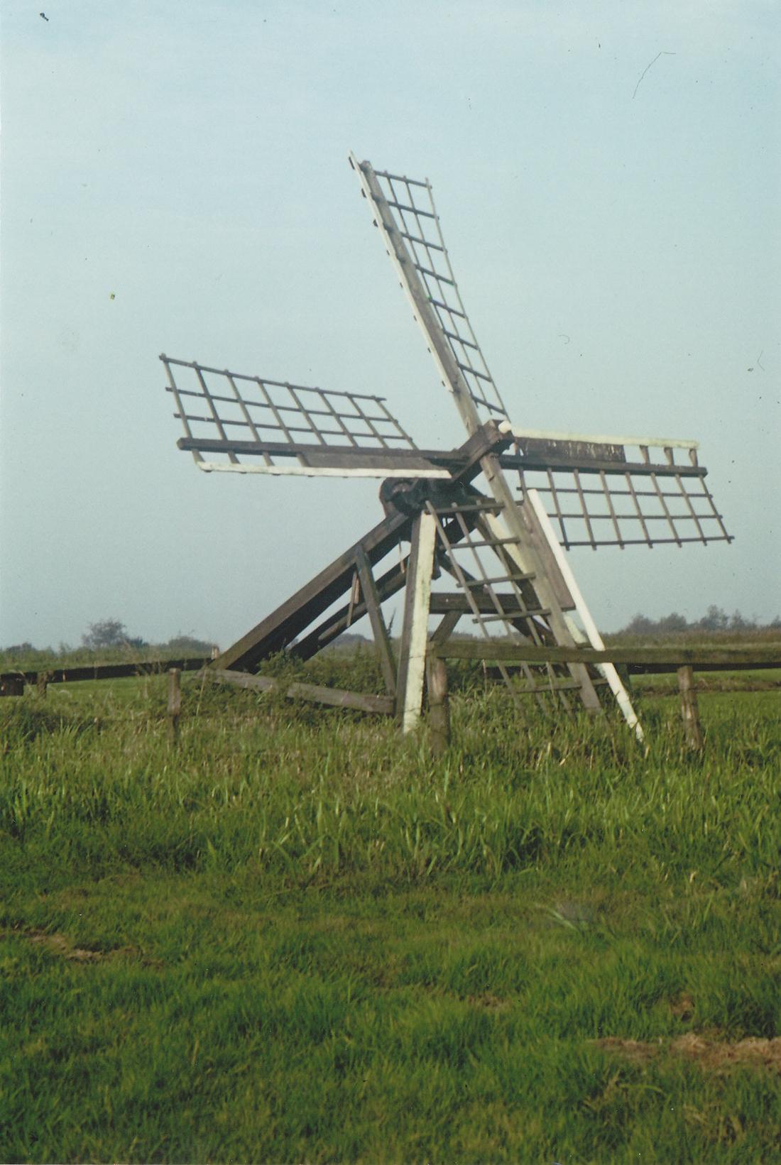 2, Molen 10056 Tjasker van Mulder (Rijperkerk/ Ryptsjerk), opname sept. 1970, dia van J.L.J. Tersteeg | Database Nederlandse molens