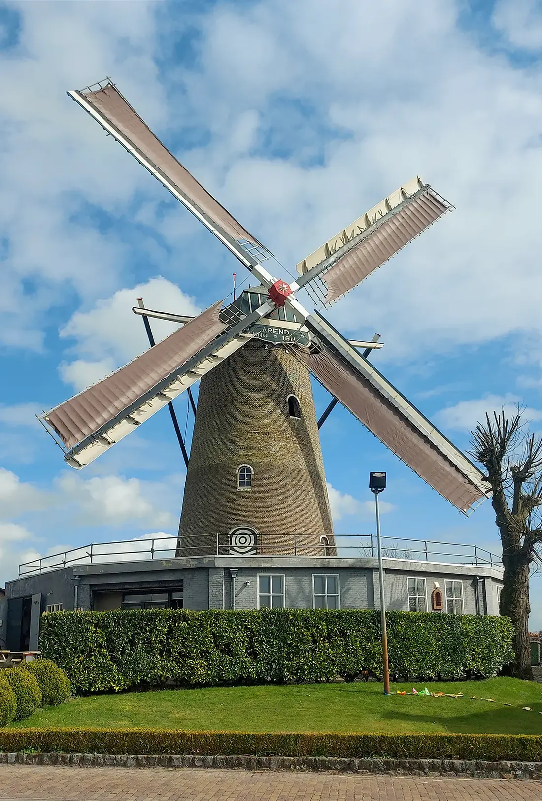 1, Molen 00708 De Arend (Wouw), Jesse Bergquist (18-03-2024) | Database Nederlandse molens