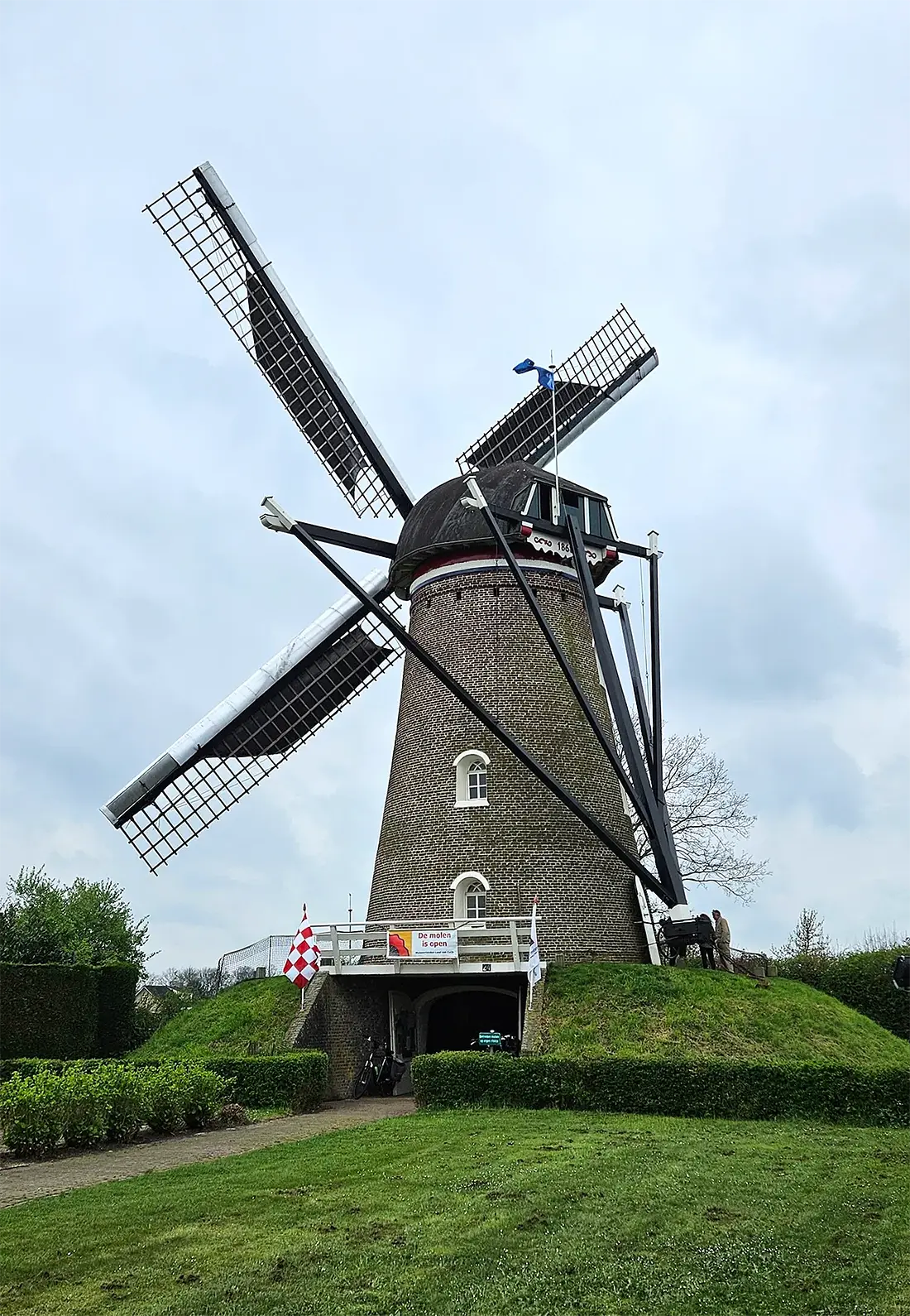 2, Molen 01964 Martinus (Beugen), Lukas Vandael (1-4-2024)&nbsp; | Database Nederlandse molens