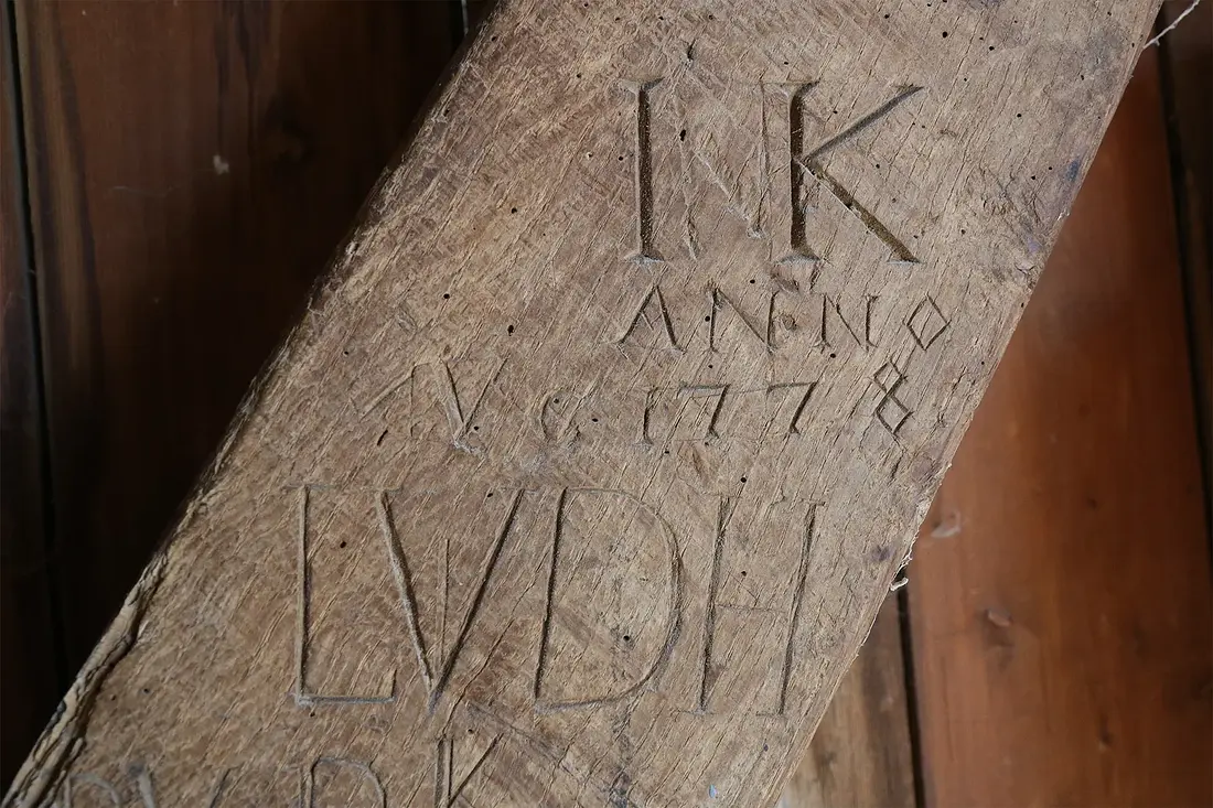 12, Molen 01951 De Korenbloem (Oploo), Ronald Bakker (11-05-2024)&nbsp;In de molen zijn veel oude inscripties te vinden, deze dateert van 1778. | Database Nederlandse molens