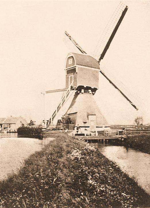 Molen 01477 Polder Willige Langerak, Tweede Hoflandse Molen / Voormolen / No. 2/ Kleine Molen (Willige Langerak), foto coll.. Ton Meesters | Database Nederlandse molens