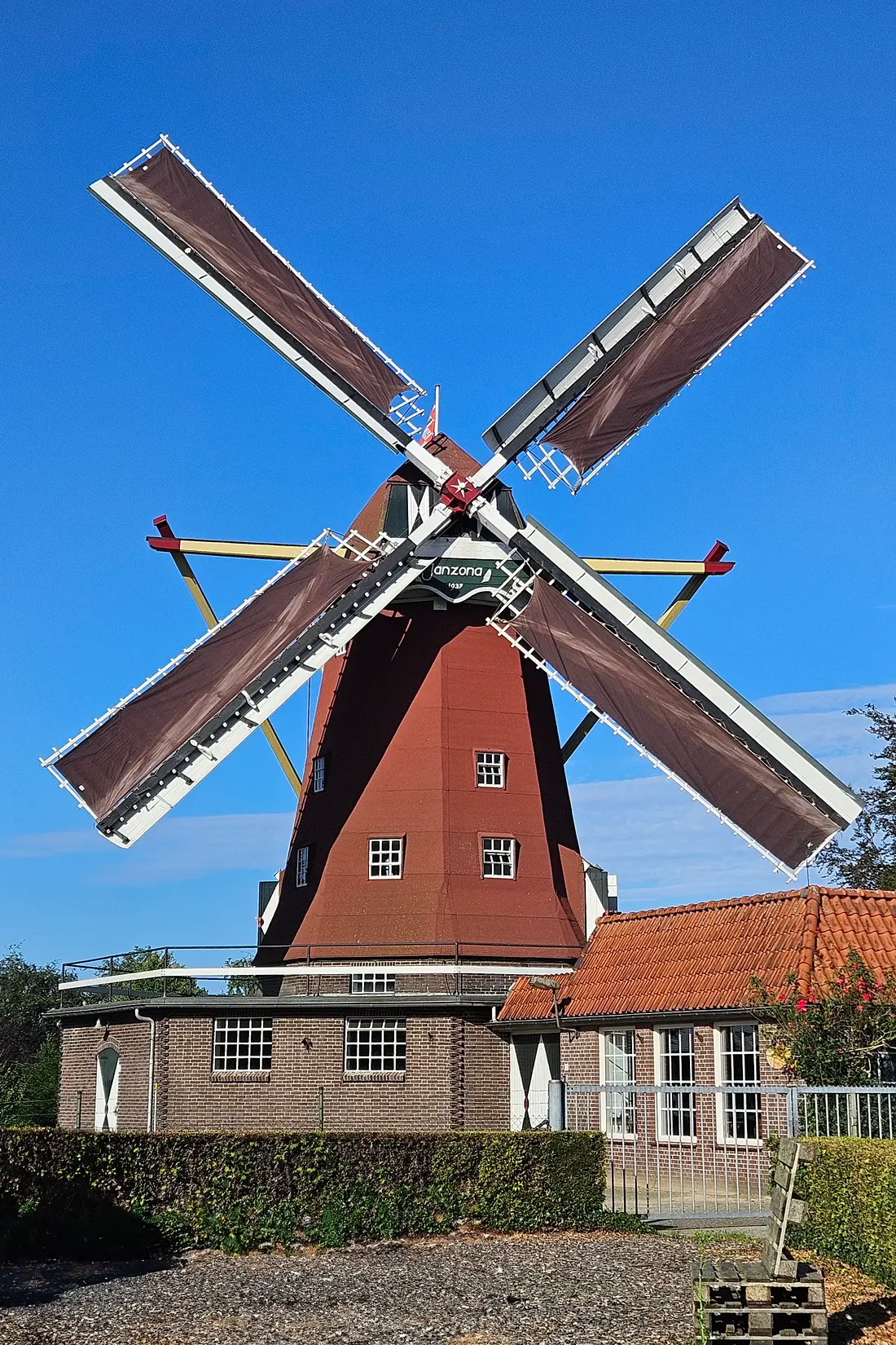 Molen 06396 Janzona (Budel), Lukas Vandael (05-08-2024) | Database Nederlandse molens