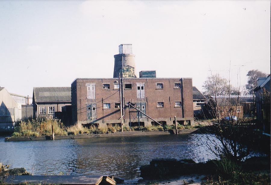 7, Molen 03938 De Onverwacht / Molen van Van Schelven (Krimpen aan den IJssel), Foto A. M. Riper, opname 1991 | Database Nederlandse molens