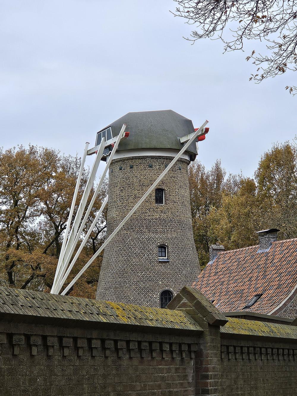 8, Molen 01570 Elderse Molen / De Ellenaar (Mierlo), Foto van Lucas Vandael, opname 16 nov.2024 | Database Nederlandse molens