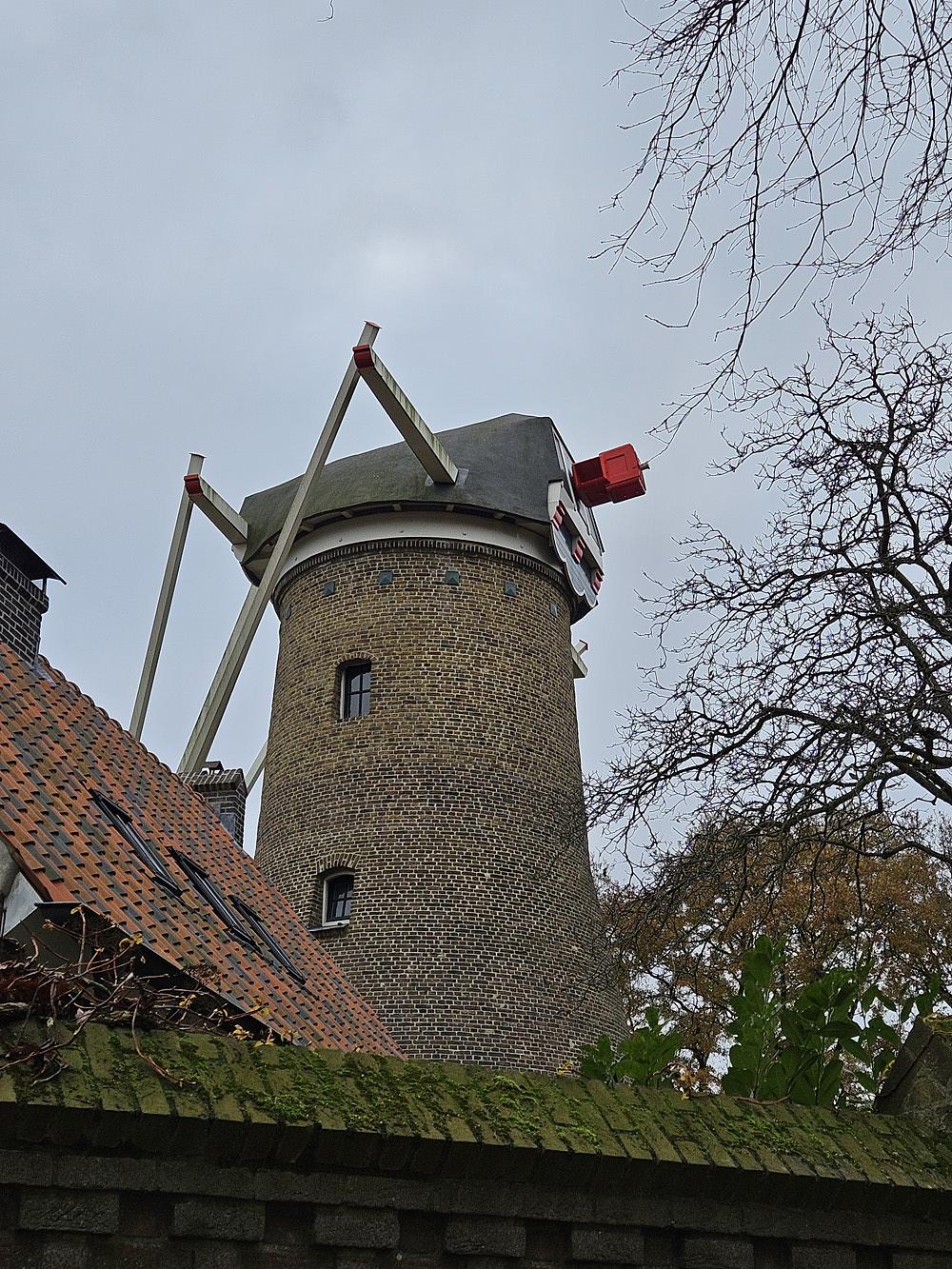 9, Molen 01570 Elderse Molen / De Ellenaar (Mierlo), Foto van Lucas Vandael, opname 16 nov.2024 | Database Nederlandse molens