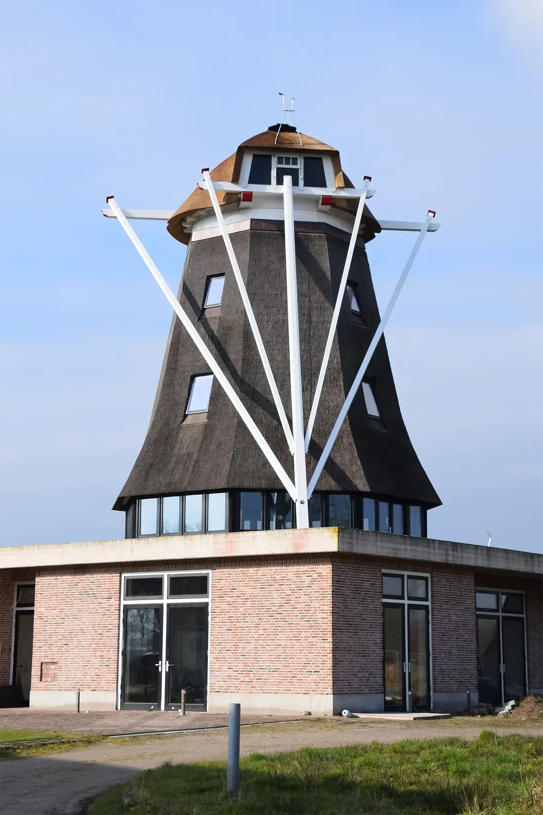 4, Molen 12595 FrankenVrij (Wesepe), Jaap Doets (14-02-2025)&nbsp;Volgens molenmaker Vaags liggen roeden klaar op de werf en worden ze waarschijnlijk over 1 à 2 maanden gestoken. | Database Nederlandse molens