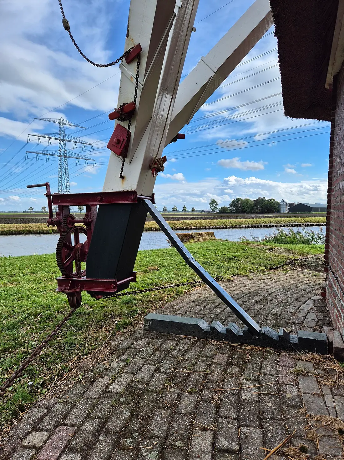 8, Molen 00623 Olinger Koloniemolen (Laskwerd), Martijn Scholtens (26-09-2024)&nbsp;Kruilier met rondgaande ketting. | Database Nederlandse molens