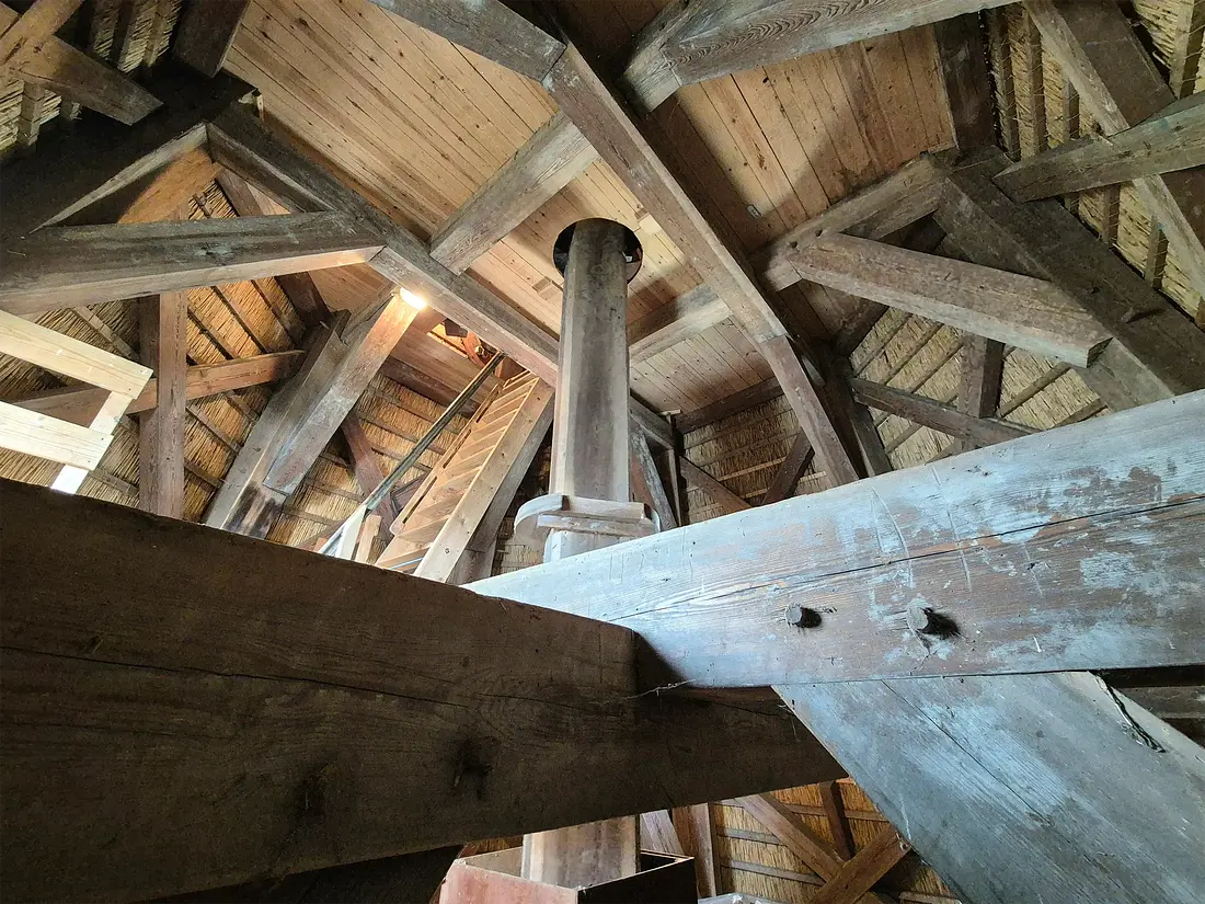 11, Molen 00623 Olinger Koloniemolen (Laskwerd), Martijn Scholtens (26-09-2024)&nbsp;Een relatief "nieuw" achtkant met 3 bintlagen. | Database Nederlandse molens