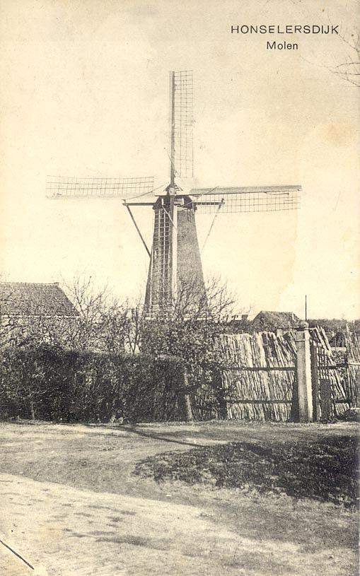 Molen 06498 j (korenmolen) (Honselersdijk), Ansichtkaart serie 69 nr 3, ca. 1915, coll. DVM | Database Nederlandse molens