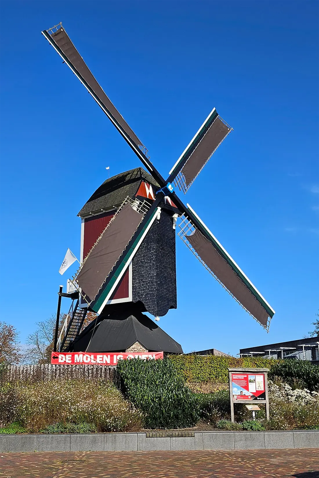 Molen 01571 (Naamloos) (Mierlo), Lukas Vandael (26-10-2024)&nbsp; | Database Nederlandse molens