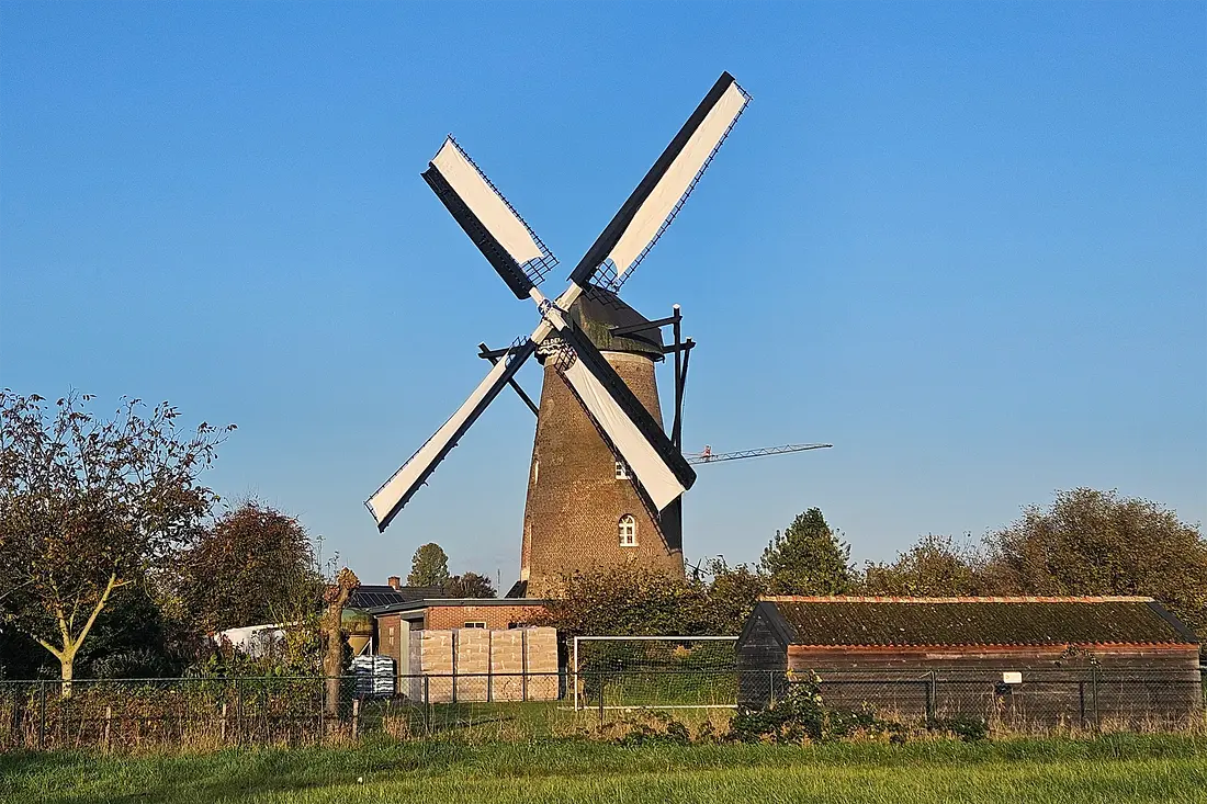 1, Molen 02858 Zeldenrust (Budel), Lukas Vandael (25-10-2024)&nbsp; | Database Nederlandse molens