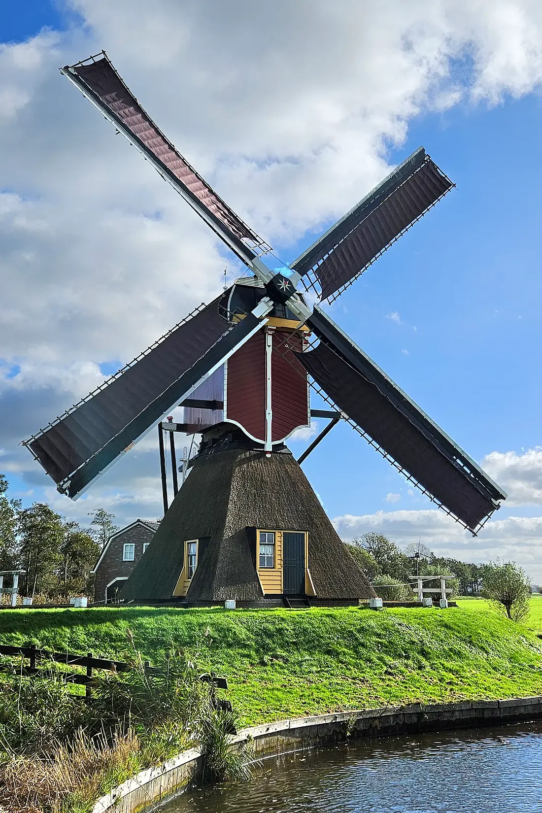 Molen 10287 Lagenwaardse molen (Koudekerk aan den Rijn), Lukas Vandael (27-10-2024)&nbsp; | Database Nederlandse molens