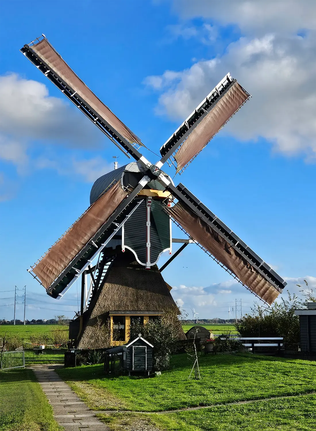 Molen 02488 Achthovense Molen (Leiderdorp), Lukas Vandael (27-10-2024)&nbsp; | Database Nederlandse molens