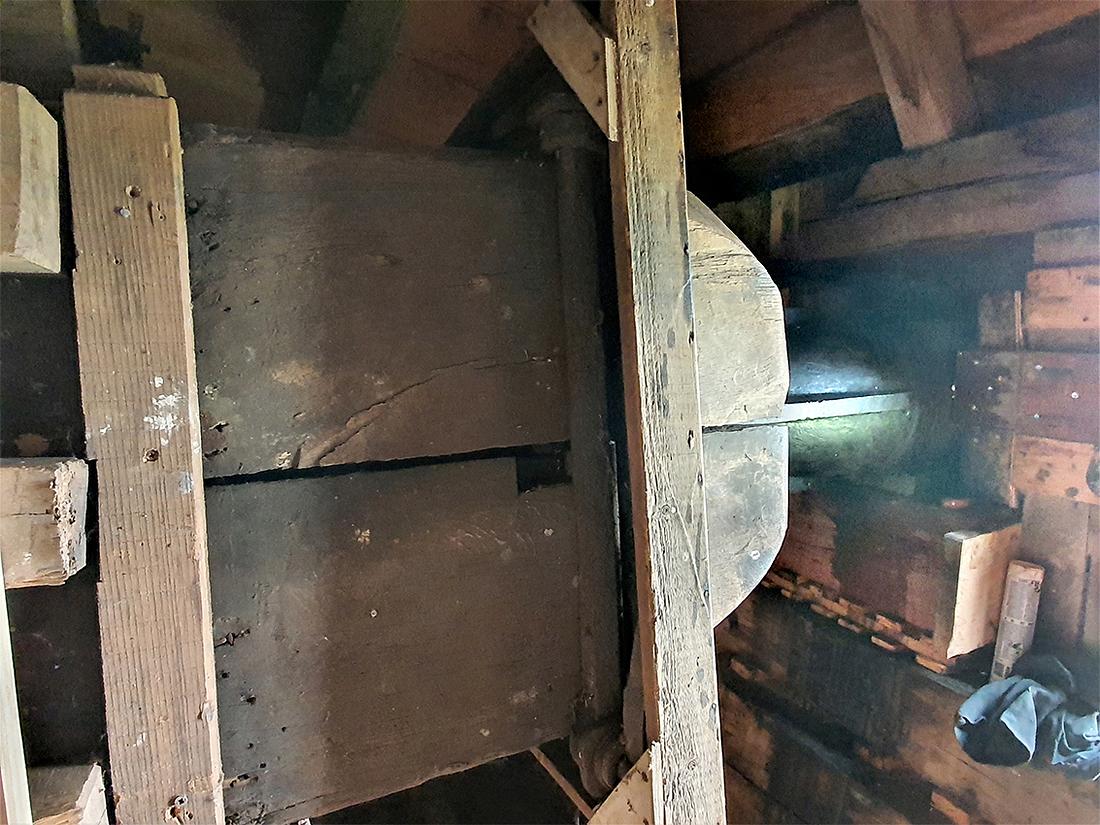 1, Molen 01206 a Uitwijkse Molen (Sleeuwijk), Halslager, Pieter Zuijkerbuijk (27-06-2020) | Database Nederlandse molens