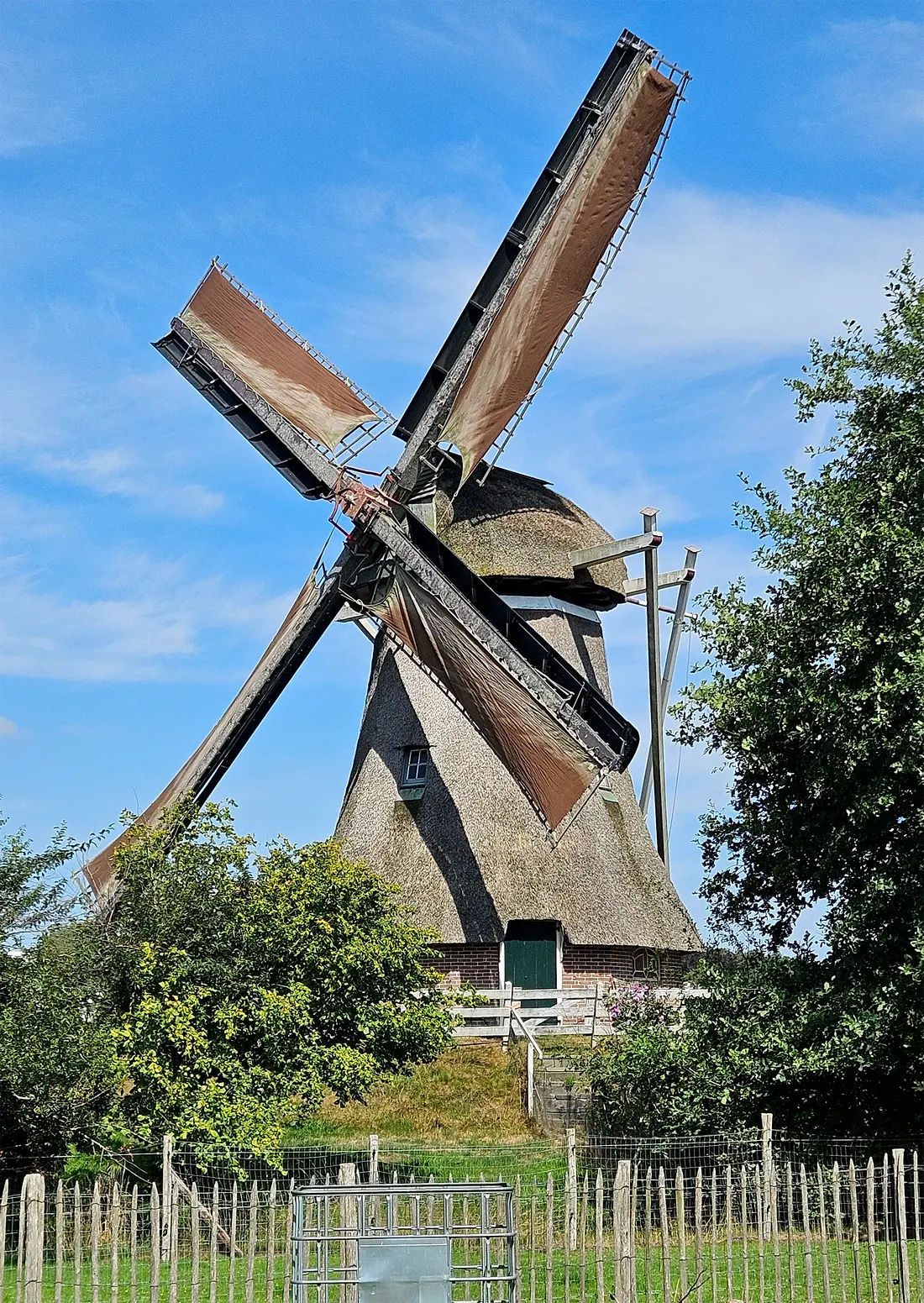 Molen 00689 (Naamloos) (Makkum), Lukas Vandael (11-08-2025)&nbsp;&nbsp; | Database Nederlandse molens