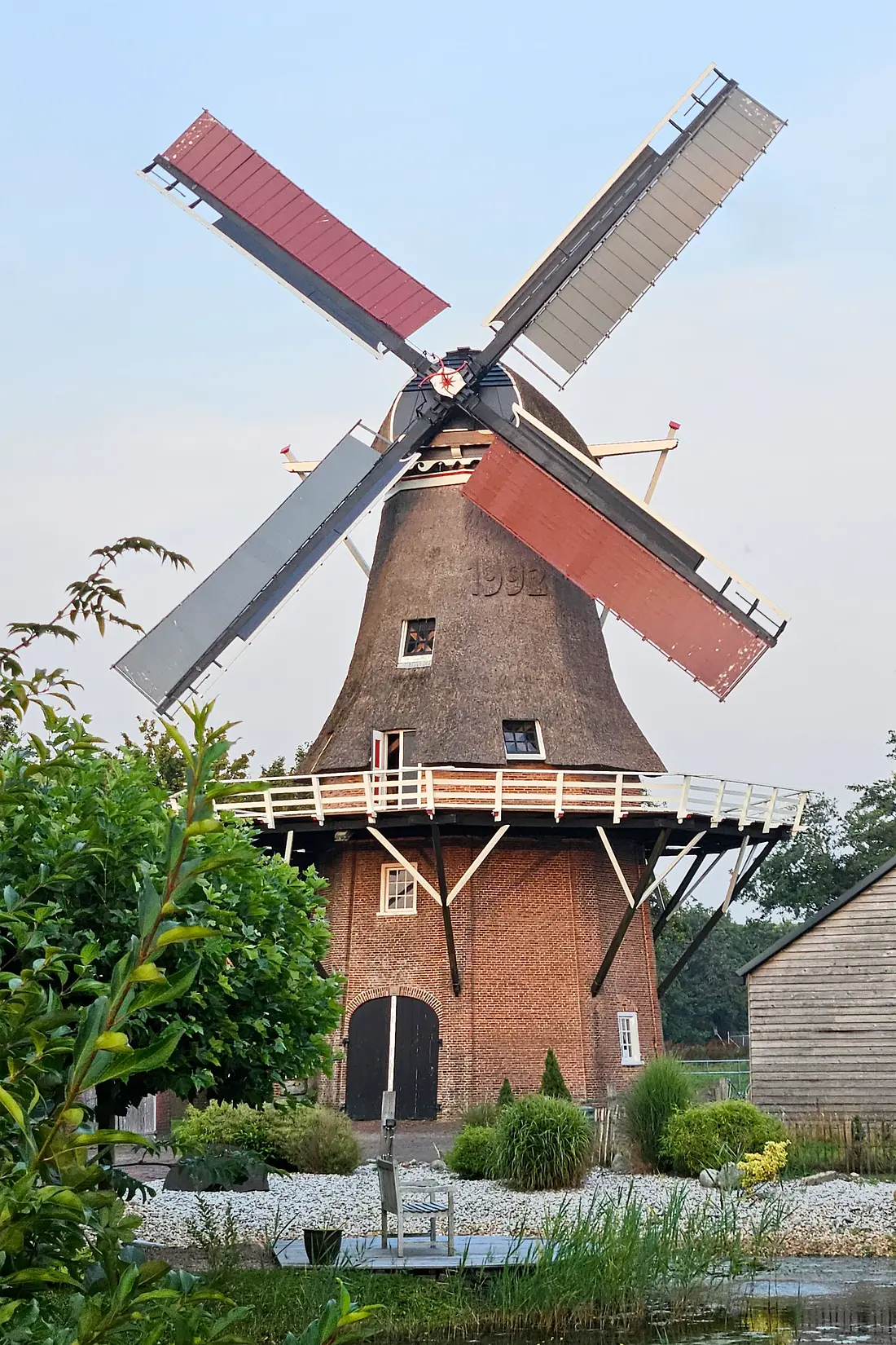 Molen 03261 Koartwâld / Feanstermoune (Surhuisterveen / Surhústerfean), Lukas Vandael (14-08-2025)&nbsp; | Database Nederlandse molens