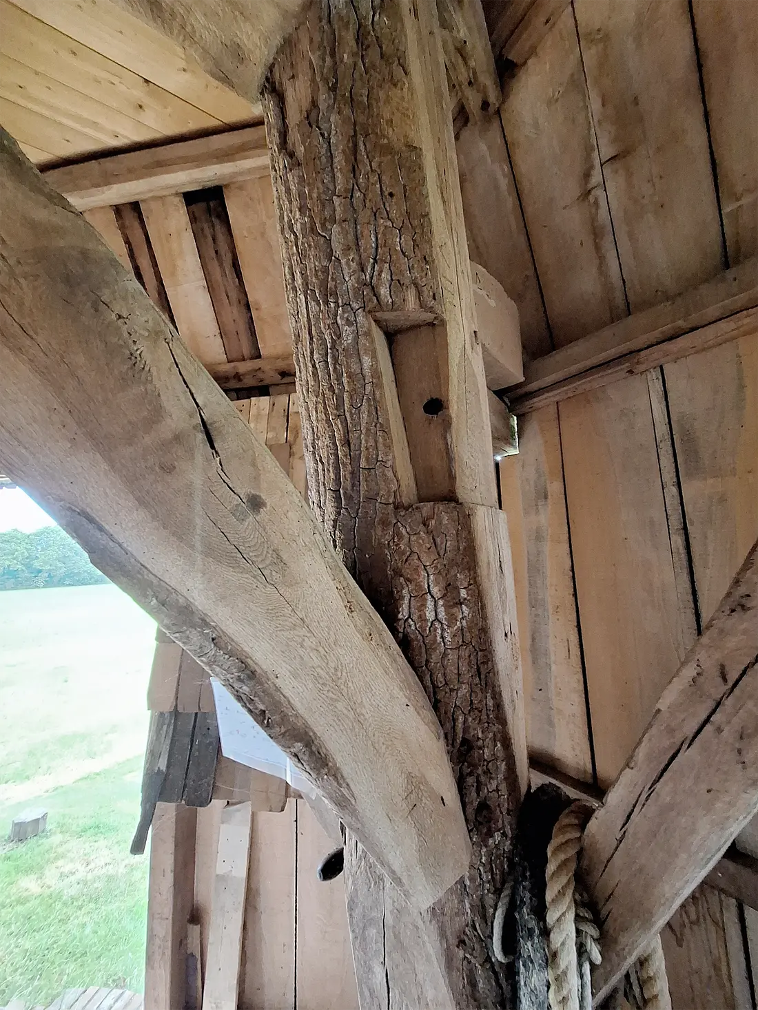 14, Molen 03115 De Meenkmolen (Miste), Jay Verkerk (24-05-2025)Een erg opvallend achtkantstijl. | Database Nederlandse molens