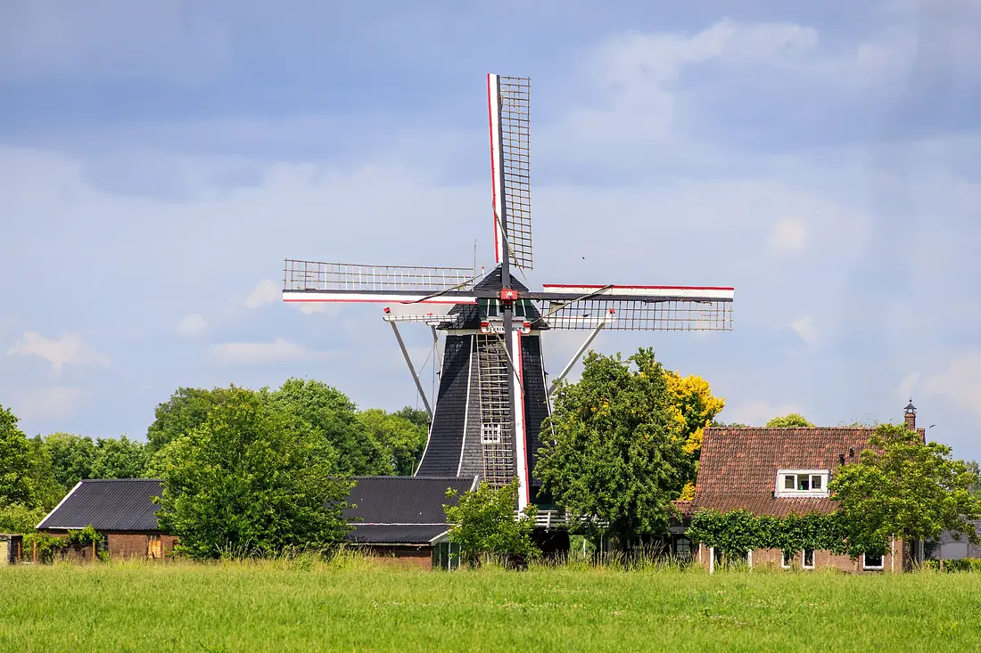 2, Molen 03123 Benninkmolen (Doetinchem), Frank Hendriks (26-05-2025)&nbsp;Molen met bijgebouwen. | Database Nederlandse molens