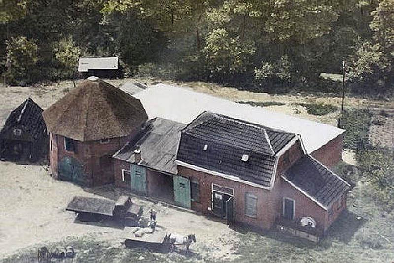 3, Molen 02744 b (korenmolen) (Erm), Foto: n.n., opn.1947, coll. A.Verdoorn&nbsp; | Database Nederlandse molens