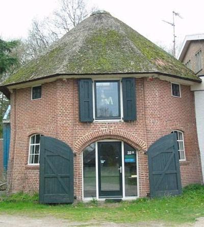 Molen 02744 b (korenmolen) (Erm), Foto: W.Jans, opname 9 april 2004 | Database Nederlandse molens