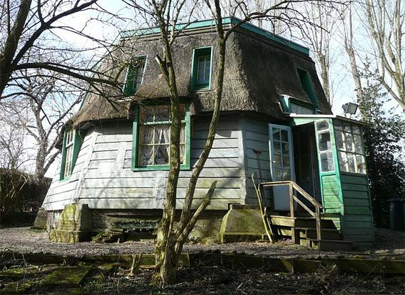 2, Molen 00019 De Ronde Veenen / Polder Veldzijde, Driehuizer Molen (Wilnis), Foto: Funda, 2016 de molenromp is verkocht | Database Nederlandse molens
