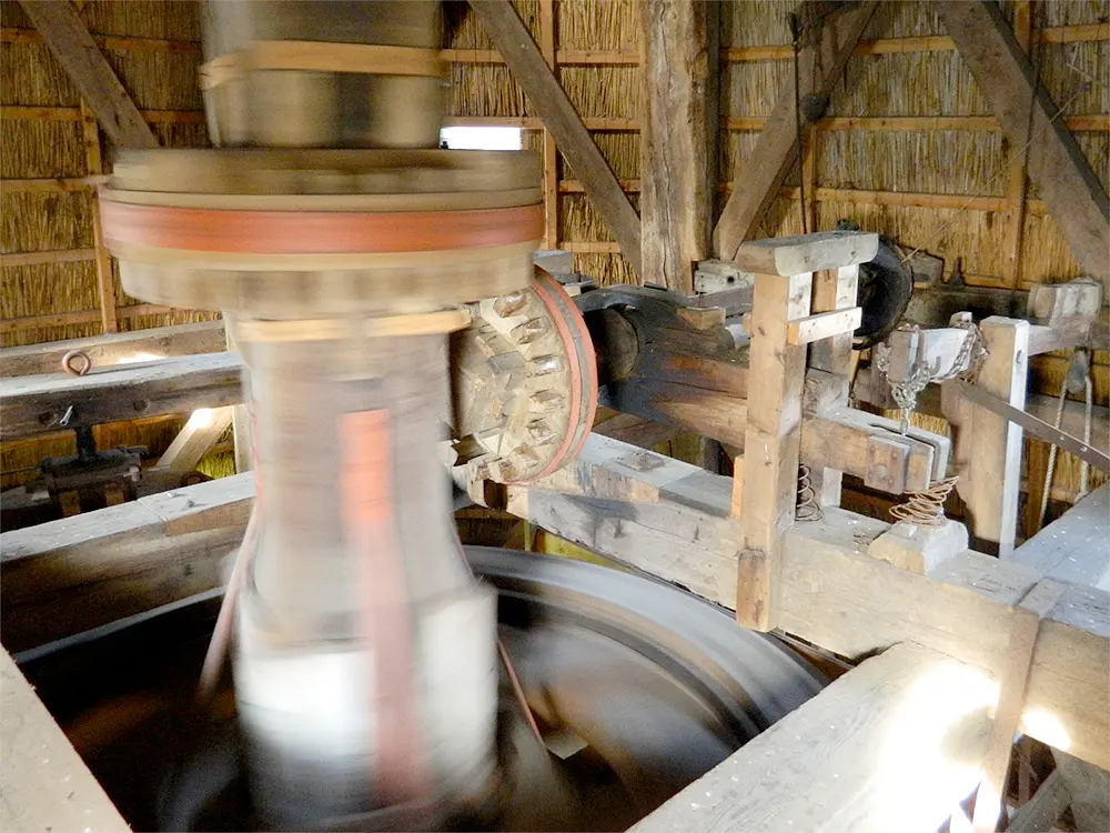 20, Molen 02726 De Arend (Coevorden), Vincent Mepschen (21-07-2015)Kammenluiwerk met afschietwerk | Database Nederlandse molens