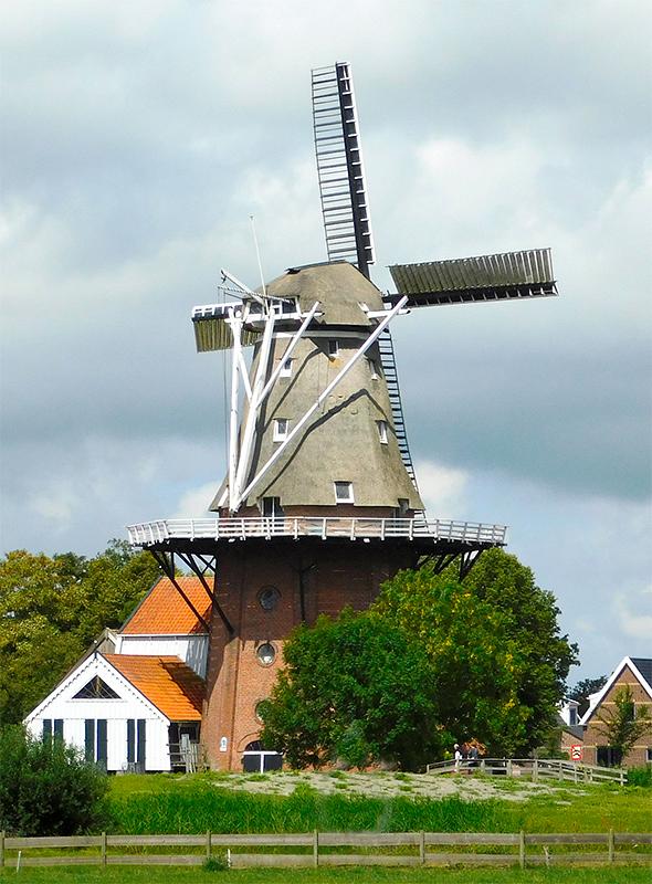 2, Molen 03049 De Zwaluw (Birdaard / Burdaard), Piet Glasbergen (8-7-2018) | Database Nederlandse molens