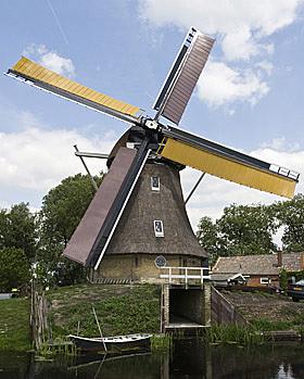 Molen 03074 Grutte Mûne / De Grote Molen ( Broeksterwoude / Broeksterwâld), foto: Edo Werkman (21-05-2011) | Database Nederlandse molens