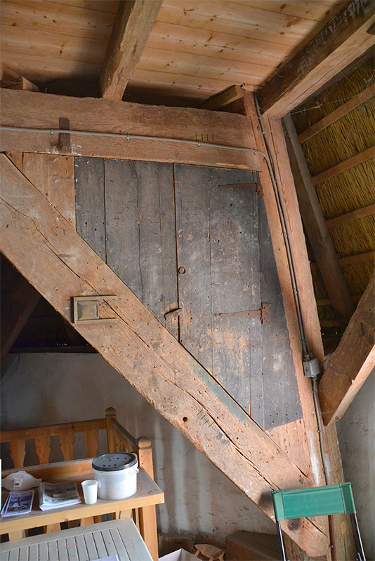 12, Molen 03247 Zeldenrust (Dokkum), Rob Pols (22-7-2017)Een opbergkastje in een korbeel! | Database Nederlandse molens