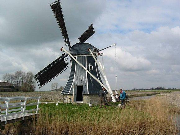 2, Molen 03006 De Hatsumermolen (Dronrijp / Dronryp), Willem Jans (27-3-2004) | Database Nederlandse molens