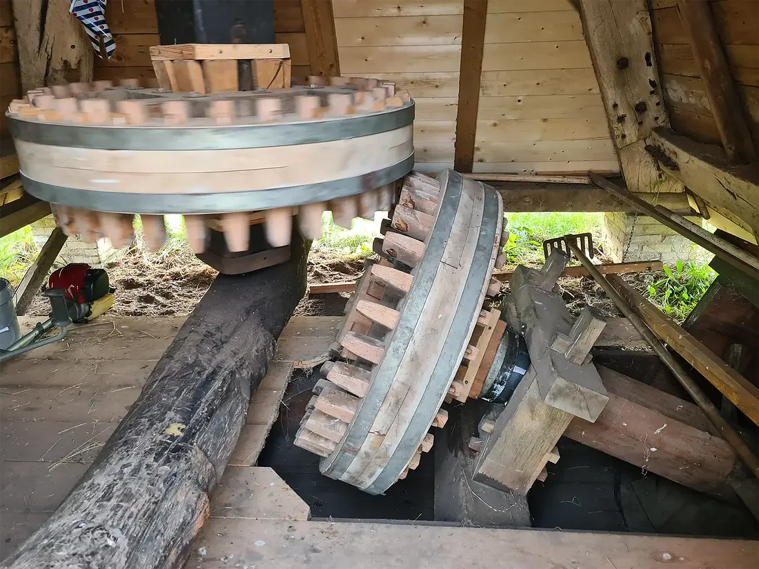 5, Molen 06485 De Modderige Bol (Goengahuizen / Goaiïngahuzen), Jeroen van Dijke (15-8-2022) | Database Nederlandse molens