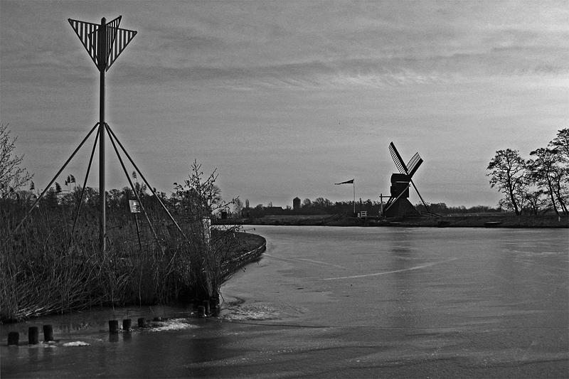 1, Molen 06484 Heechhiem (Goengahuizen / Goaiïngahuzen), Edo Werkman (11-01-2009). | Database Nederlandse molens