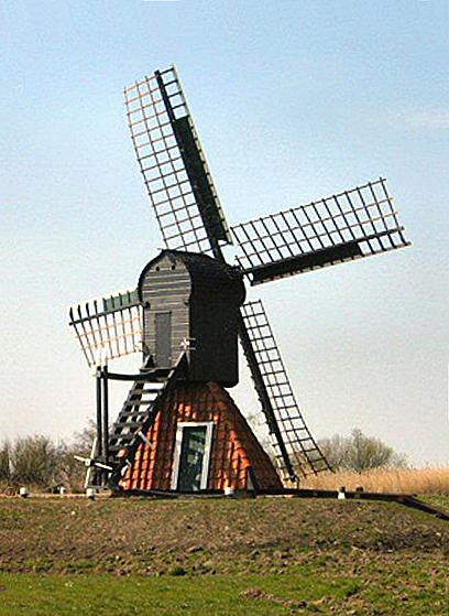 Molen 10680 De Haensmole (Grouw / Grou), Marco de Vries (18-4-2008). De geheel herstelde molen hersteld op de nieuwe plaats. | Database Nederlandse molens