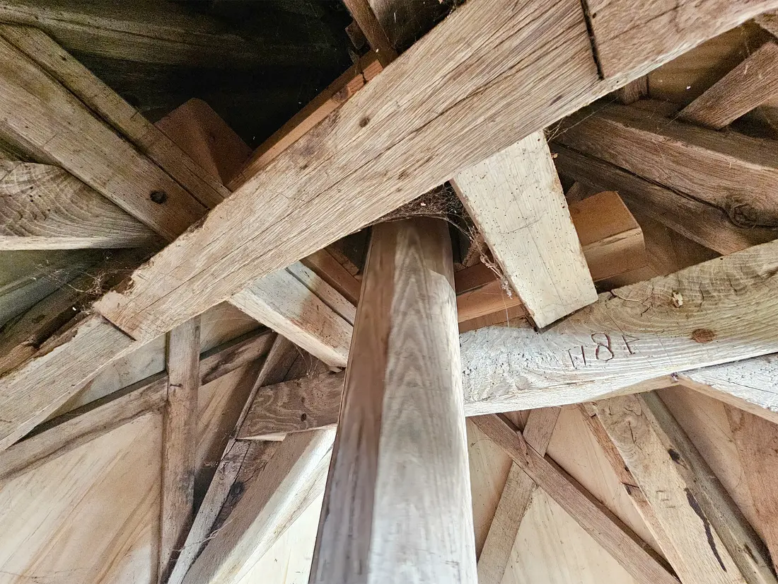 5, Molen 03641 Oegekleastermole / De Oegekloostermolen (Hartwerd / Hartwert), Lukas Vandael (30-11-2025)&nbsp;Binnenaanzicht van de ondertoren. | Database Nederlandse molens