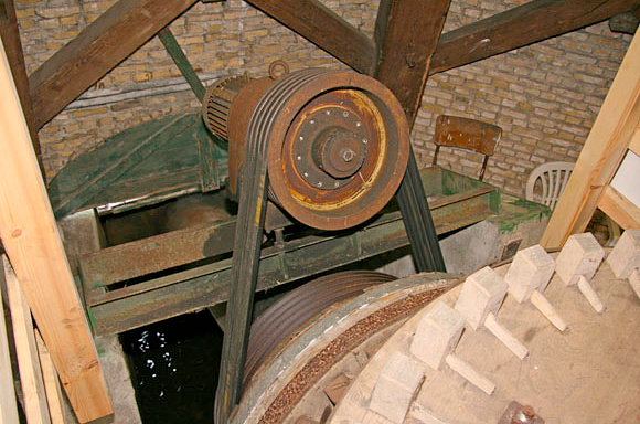 8, Molen 06915 Froskepôllemolen (Leeuwarden / Ljouwert), Ton Koorevaar (29-05-2010) | Database Nederlandse molens