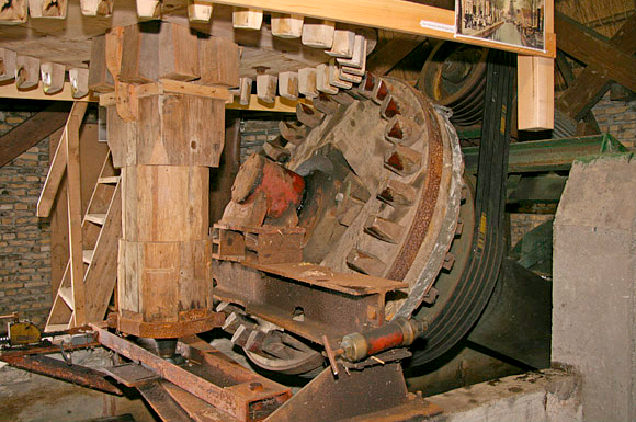7, Molen 06915 Froskepôllemolen (Leeuwarden / Ljouwert), Ton Koorevaar (29-05-2010) | Database Nederlandse molens