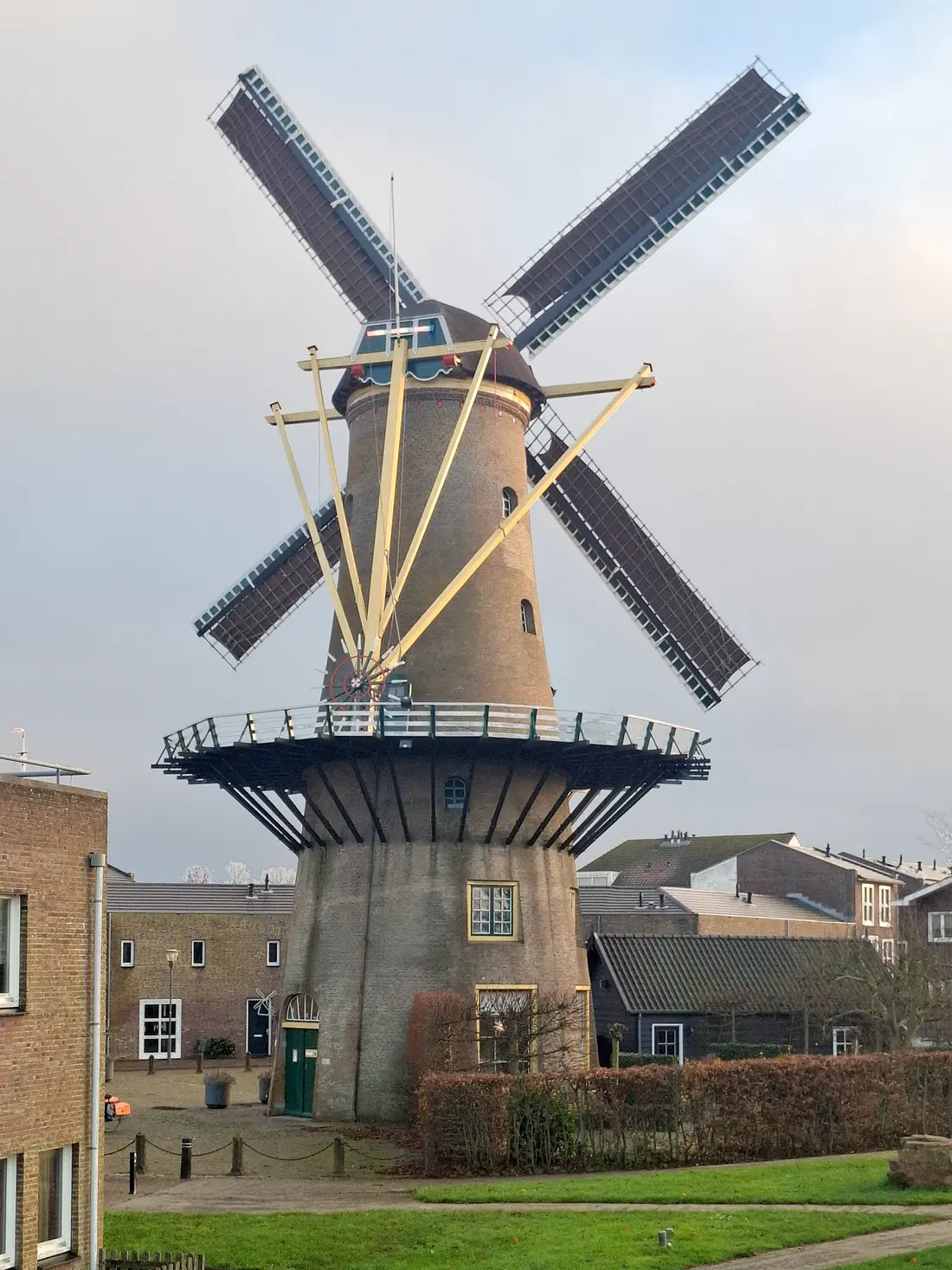 2, Molen 01902 De Hoop (Hellevoetsluis), Niels Hoogstad (11-12-2025)&nbsp; | Database Nederlandse molens