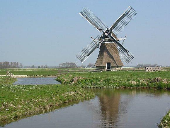1, Molen 10244 Rentmeester (Menaldum / Menaam), Willem Jans (15-4-2004) | Database Nederlandse molens